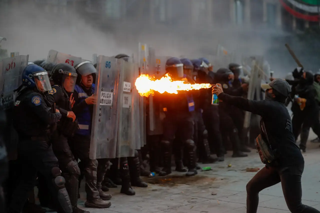 Análisis exhaustivo de la investigación en curso sobre los disturbios y las amenazas de bomba que sacudieron la ciudad el pasado 2 de octubre