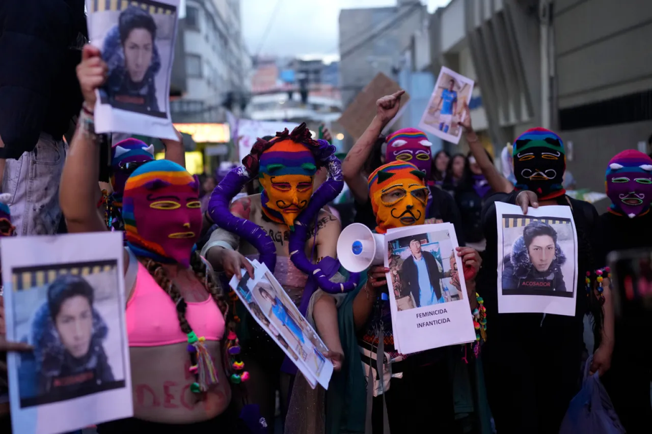 Mujeres en Latinoamérica alzan la voz: una marcha histórica contra la violencia y la desigualdad