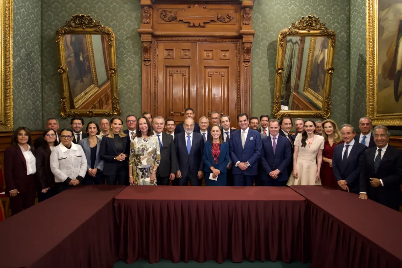 Sheinbaum impulsa alianzas estratégicas con el sector privado para acelerar inversiones en México