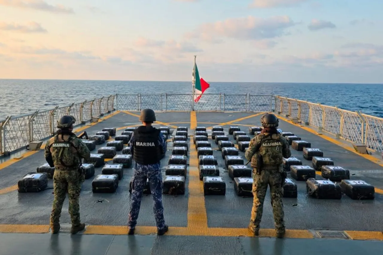 Marina decomisa dos toneladas de droga en operativo clave en Acapulco